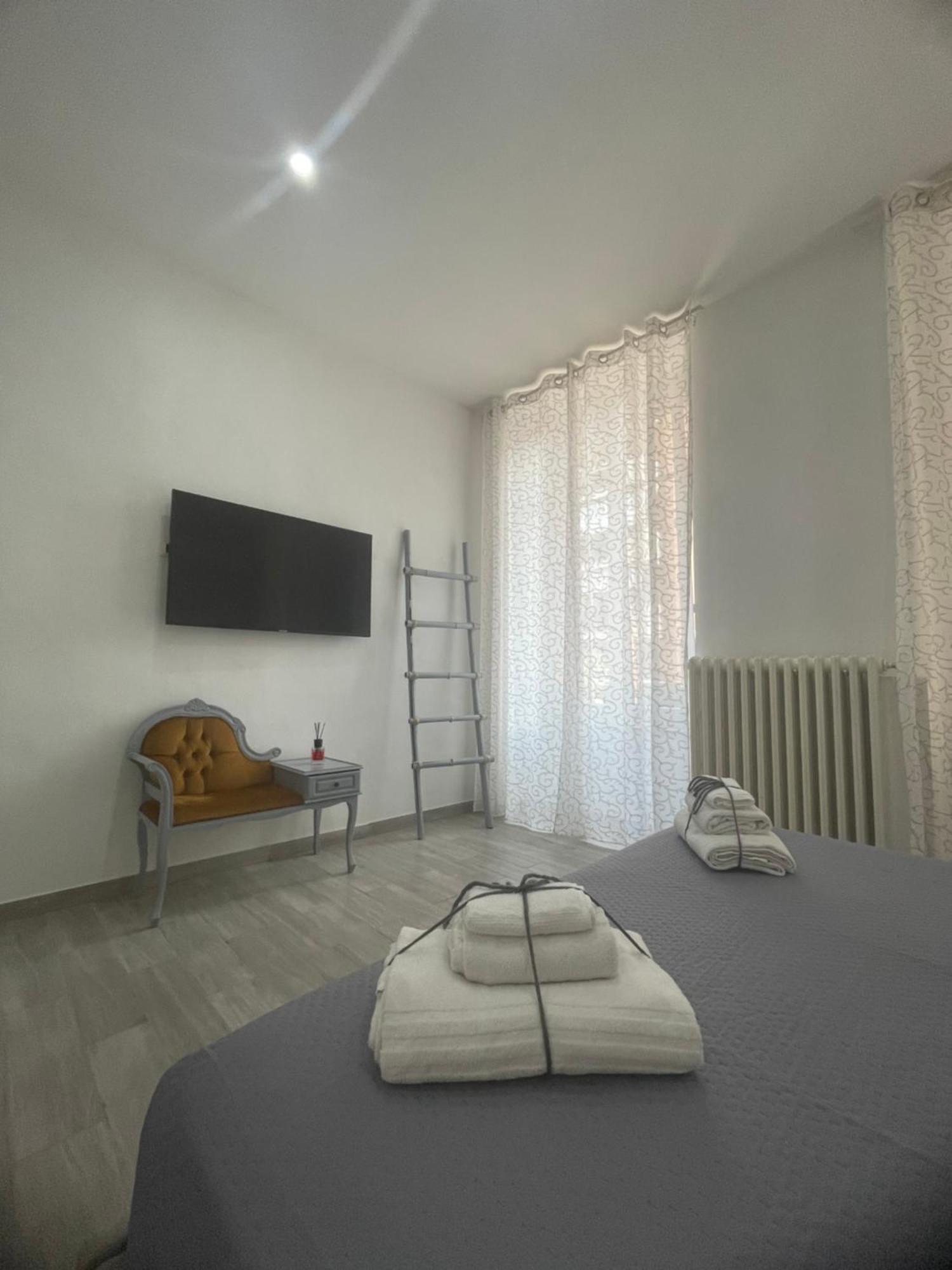 La Casa Nel Viale Apartment Асти Екстериор снимка
